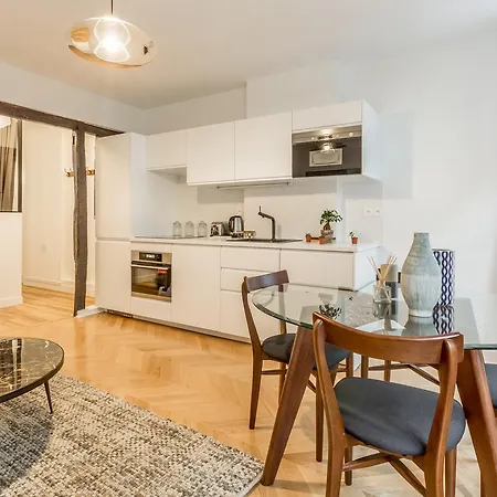 Design Flat On Champs-elysees, Washington For 6 Apartment *