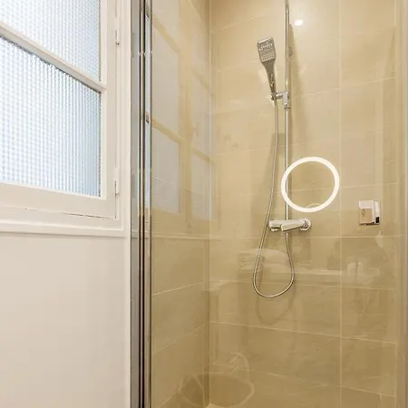 Design Flat On Champs-elysees, Washington For 6 Apartment *